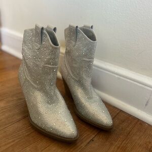 Sparkling Silver Cowboy Boots